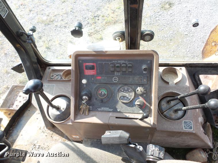 image for item DD2118 1997 John Deere 310E backhoe