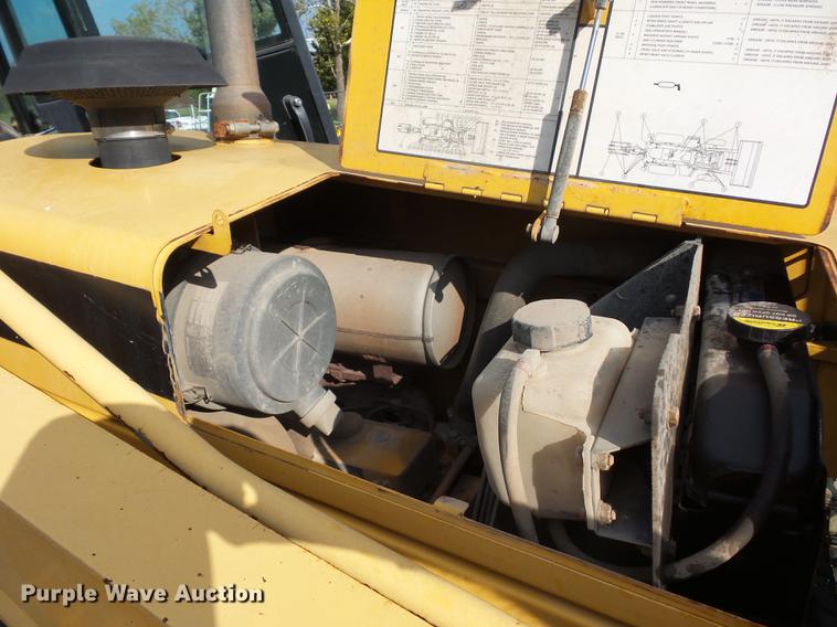 image for item DD2118 1997 John Deere 310E backhoe