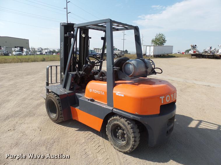 image for item DH9720 1997 Toyota forklift