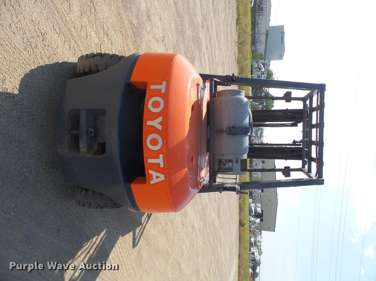 image for item DH9720 1997 Toyota forklift