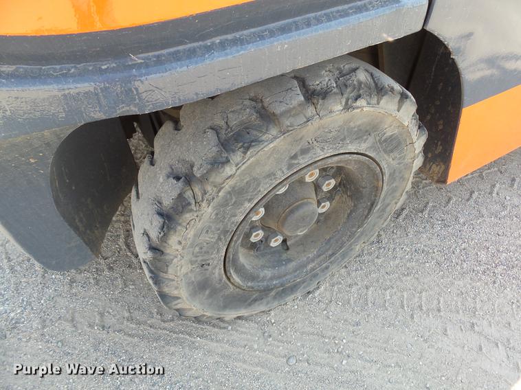 image for item DH9720 1997 Toyota forklift