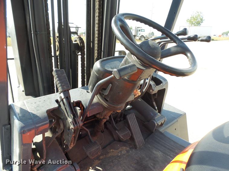 image for item DH9720 1997 Toyota forklift