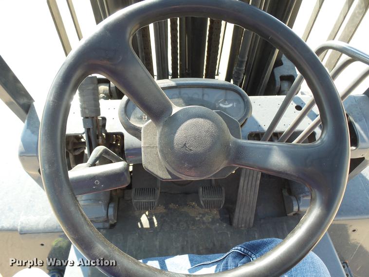 image for item DH9720 1997 Toyota forklift