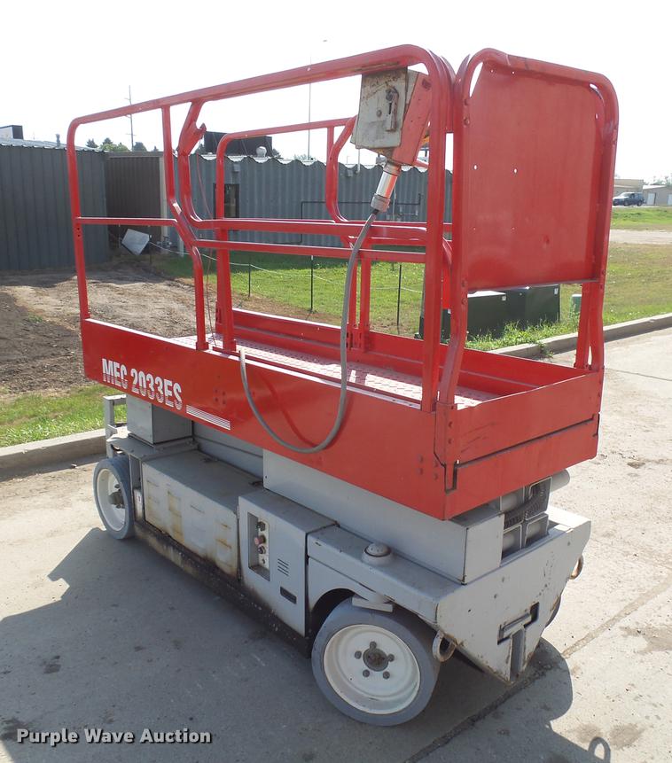 image for item DH9724 1998 Mec 2033ES scissor lift