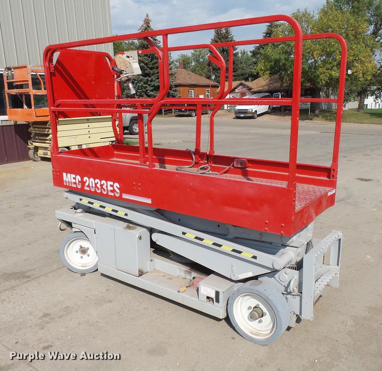 image for item DH9724 1998 Mec 2033ES scissor lift