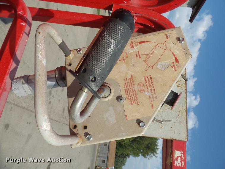 image for item DH9724 1998 Mec 2033ES scissor lift