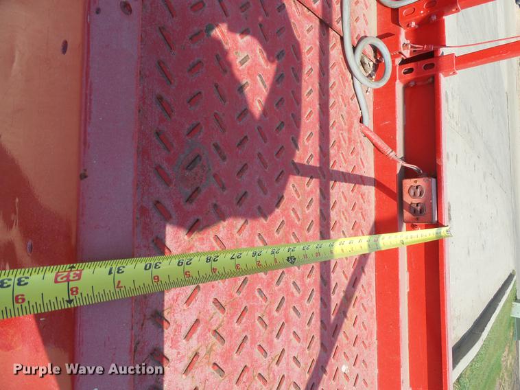 image for item DH9724 1998 Mec 2033ES scissor lift