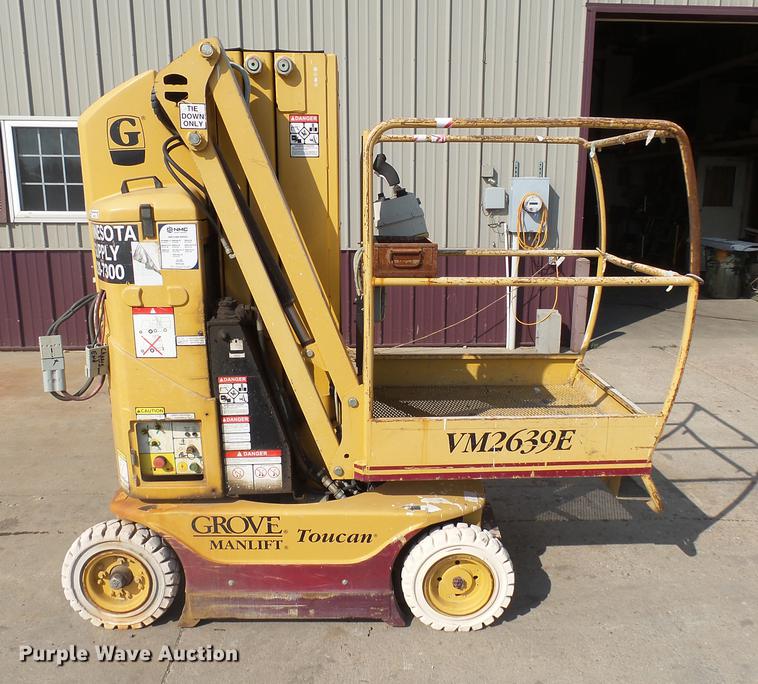image for item DH9725 1999 Grove VM2639E vertical lift
