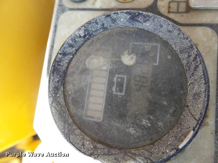 image for item DH9725 1999 Grove VM2639E vertical lift