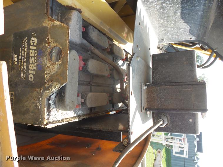 image for item DH9725 1999 Grove VM2639E vertical lift