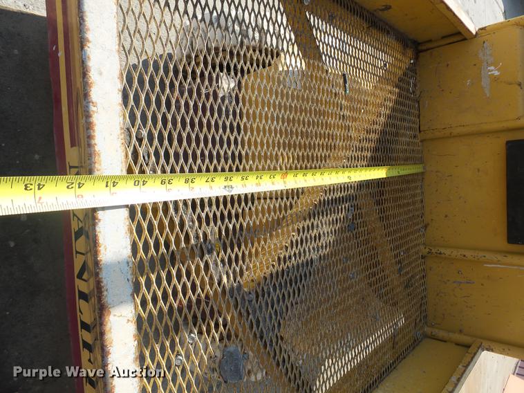 image for item DH9725 1999 Grove VM2639E vertical lift