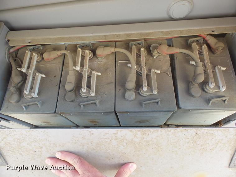 image for item DH9726 2000 Mec 2033ES scissor lift