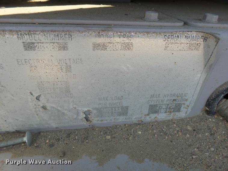 image for item DH9726 2000 Mec 2033ES scissor lift