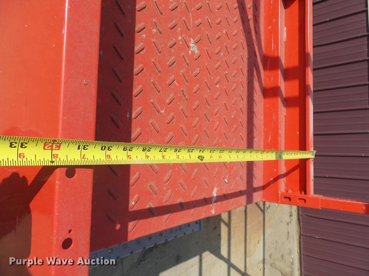 image for item DH9726 2000 Mec 2033ES scissor lift