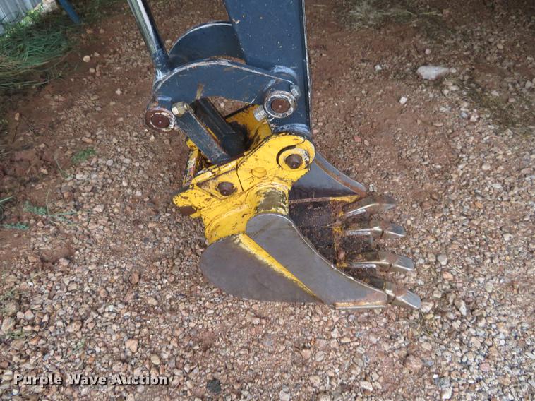 image for item DI9890 2014 John Deere 27D excavator