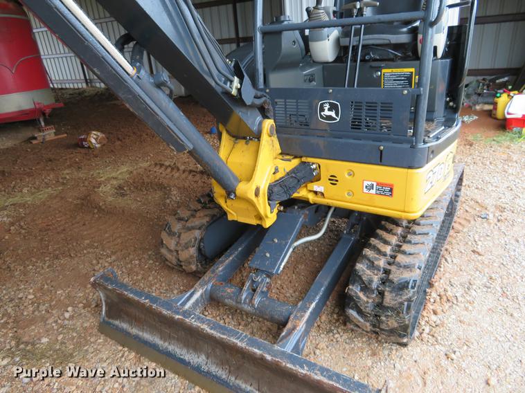 image for item DI9890 2014 John Deere 27D excavator