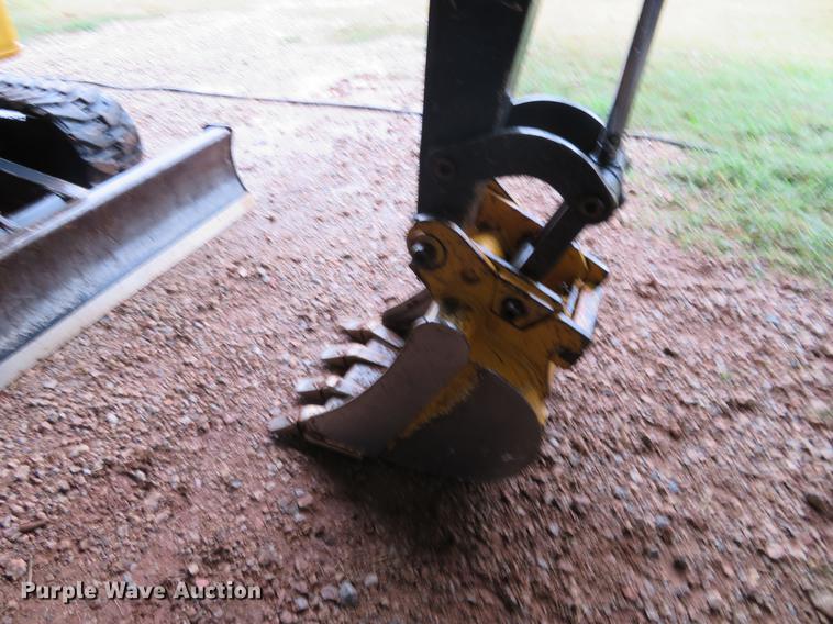 image for item DI9890 2014 John Deere 27D excavator