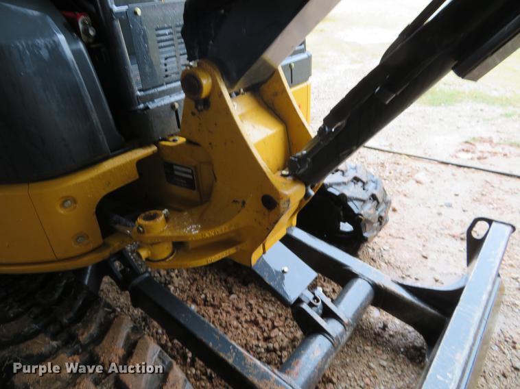 image for item DI9890 2014 John Deere 27D excavator