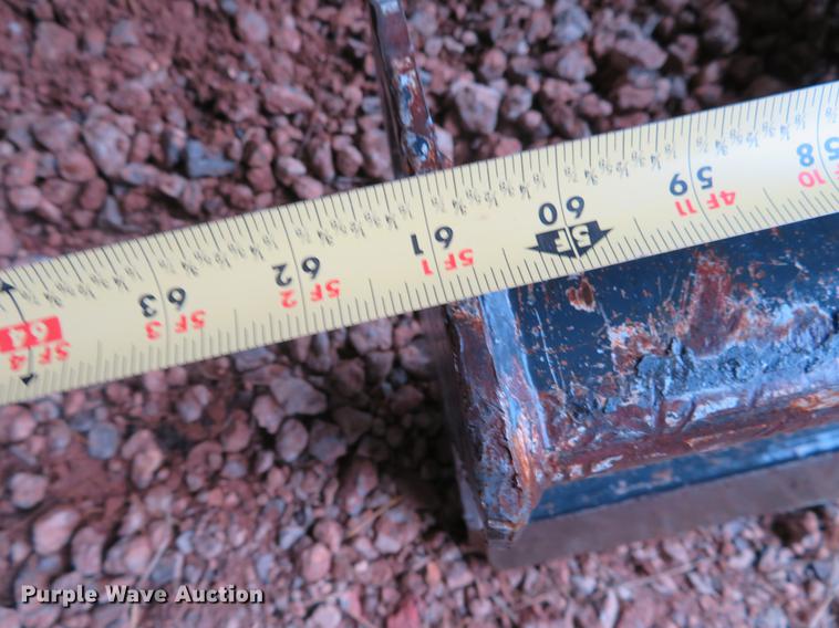 image for item DI9890 2014 John Deere 27D excavator