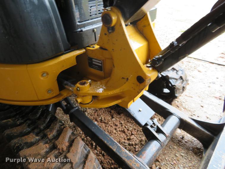 image for item DI9890 2014 John Deere 27D excavator