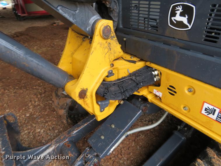 image for item DI9890 2014 John Deere 27D excavator