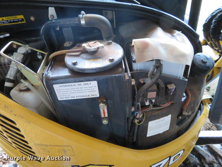 image for item DI9890 2014 John Deere 27D excavator