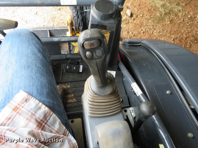 image for item DI9890 2014 John Deere 27D excavator