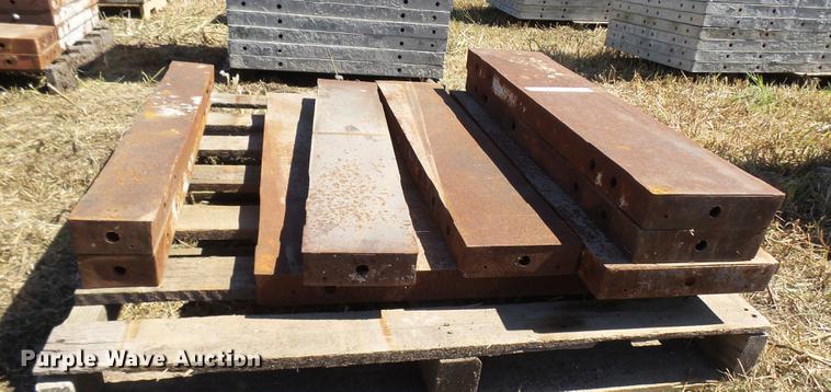 image for item DP9669 (8) steel concrete forms