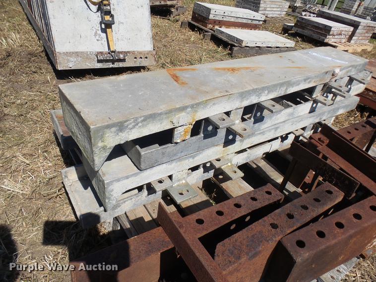 image for item DP9670 (11) Concrete form block backs