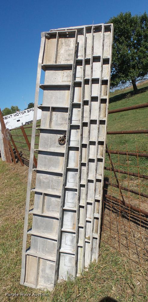 image for item DP9672 (5) aluminum outside corners