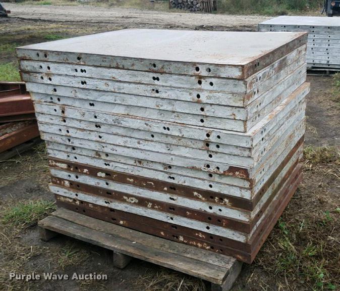 image for item DP9698 (17) steel concrete forms