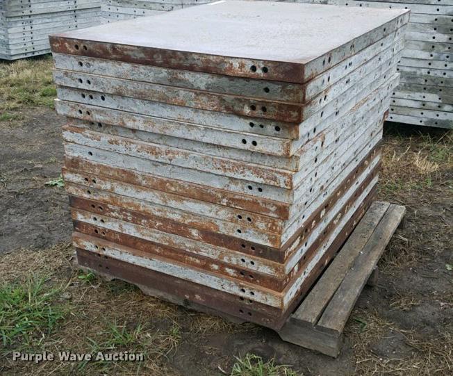 image for item DP9698 (17) steel concrete forms