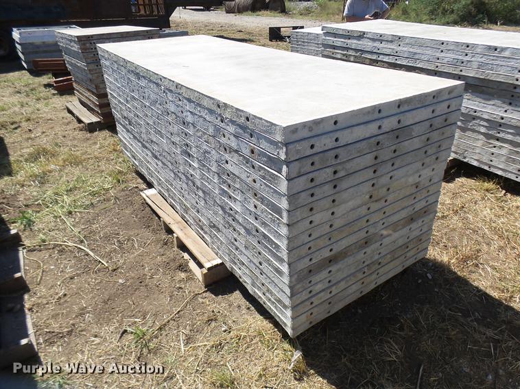 image for item DP9702 (16) aluminum wall concrete forms