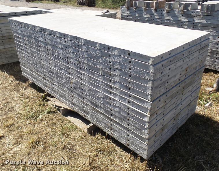 image for item DP9706 (16) aluminum wall concrete forms