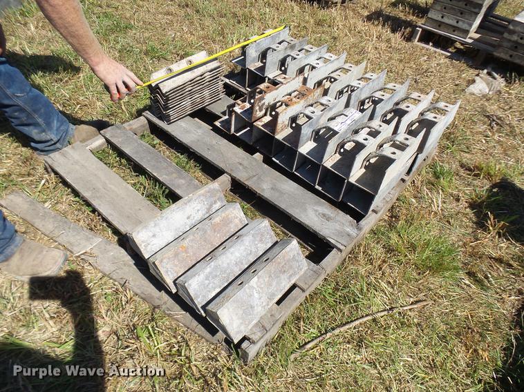 image for item DP9711 (56) steel concrete forms