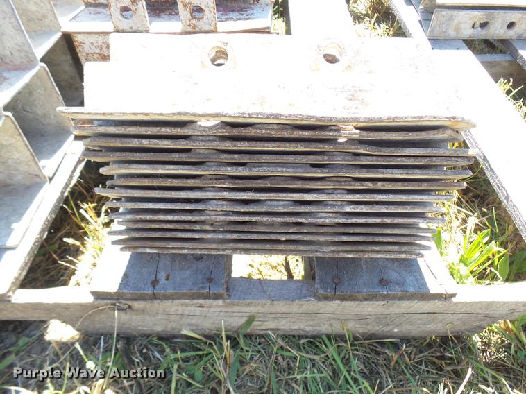 image for item DP9711 (56) steel concrete forms