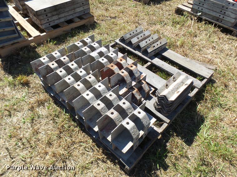 image for item DP9711 (56) steel concrete forms