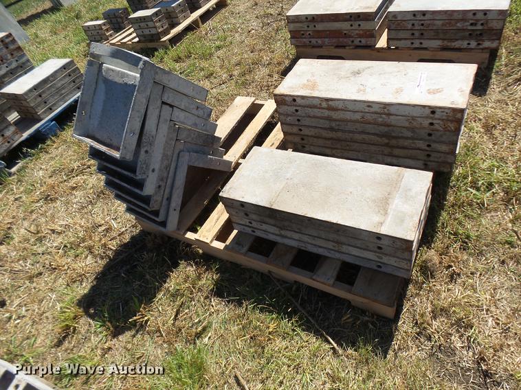 image for item DP9712 (16) steel concrete forms