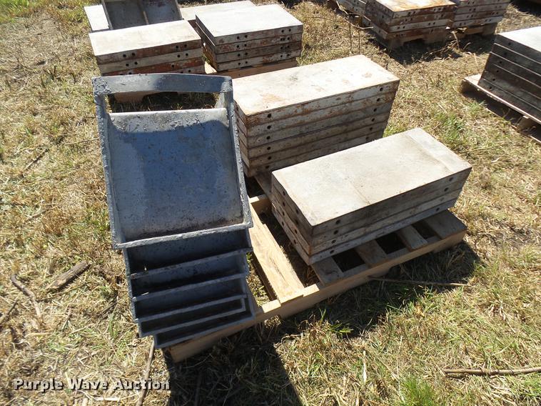 image for item DP9712 (16) steel concrete forms