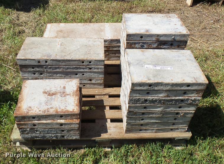 image for item DP9713 (29) steel concrete forms