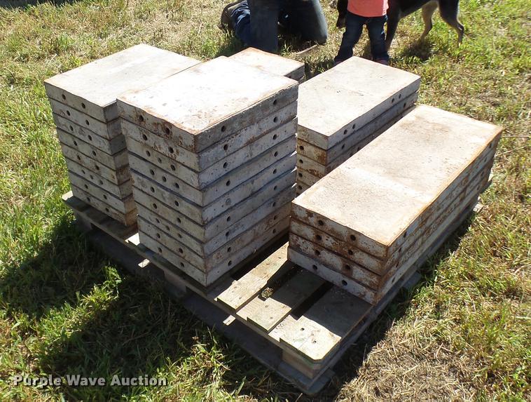 image for item DP9713 (29) steel concrete forms