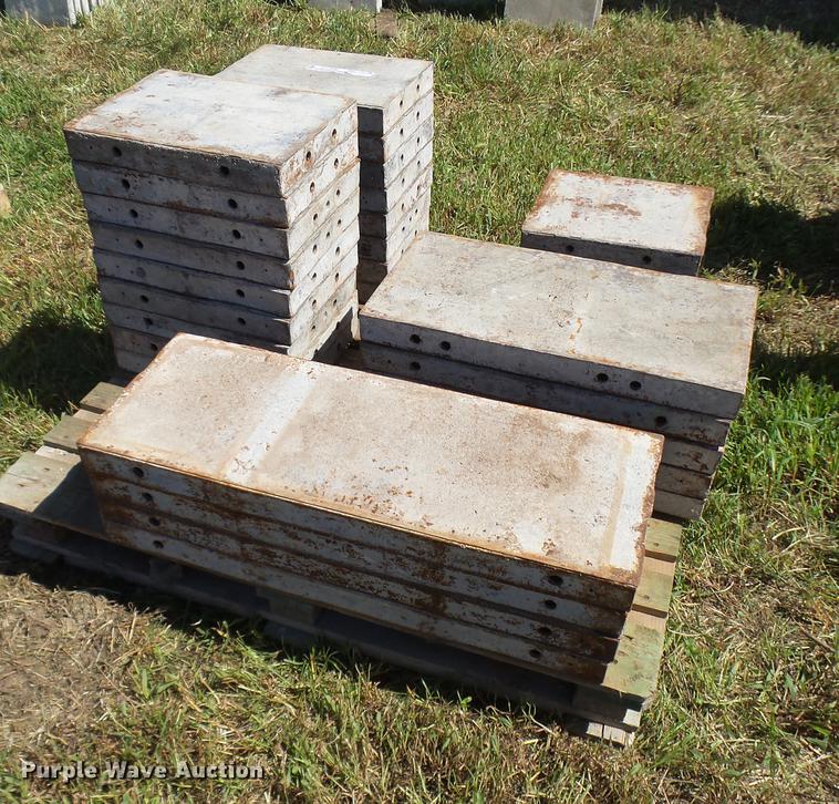 image for item DP9713 (29) steel concrete forms