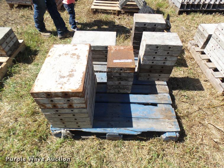 image for item DP9715 (34) steel concrete forms