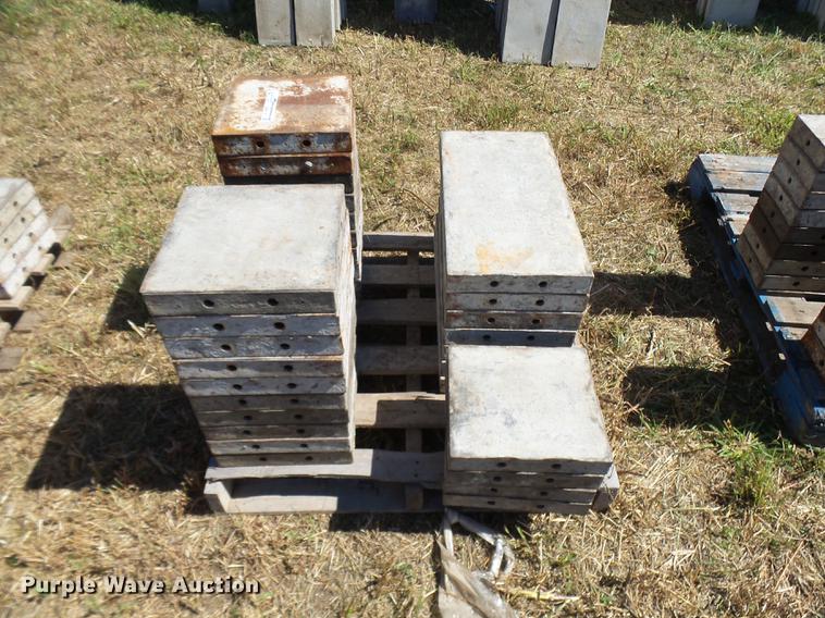 image for item DP9716 (32) steel concrete forms