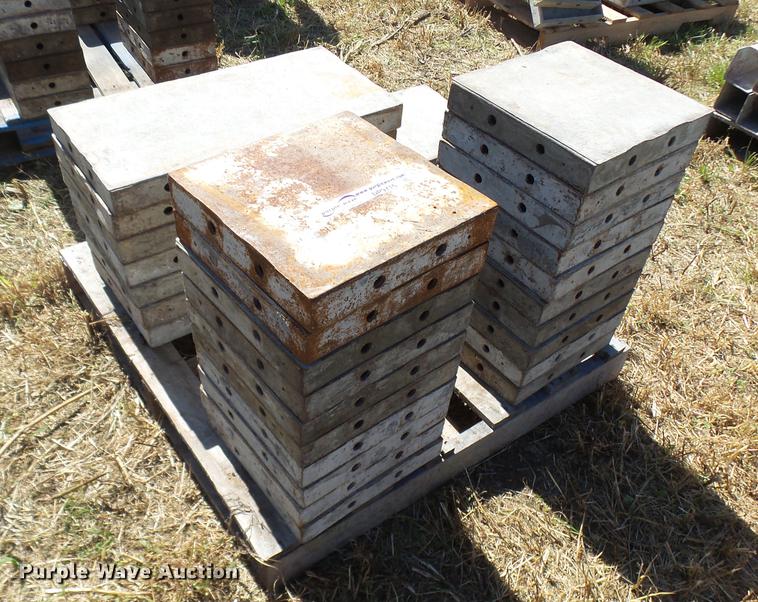 image for item DP9716 (32) steel concrete forms