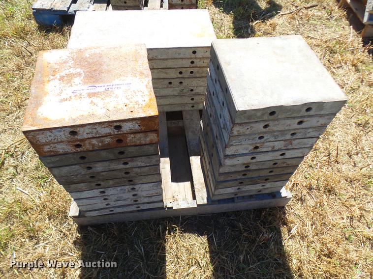 image for item DP9716 (32) steel concrete forms