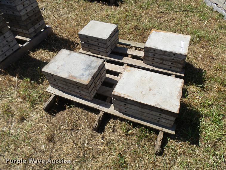 image for item DP9717 (16) steel concrete forms