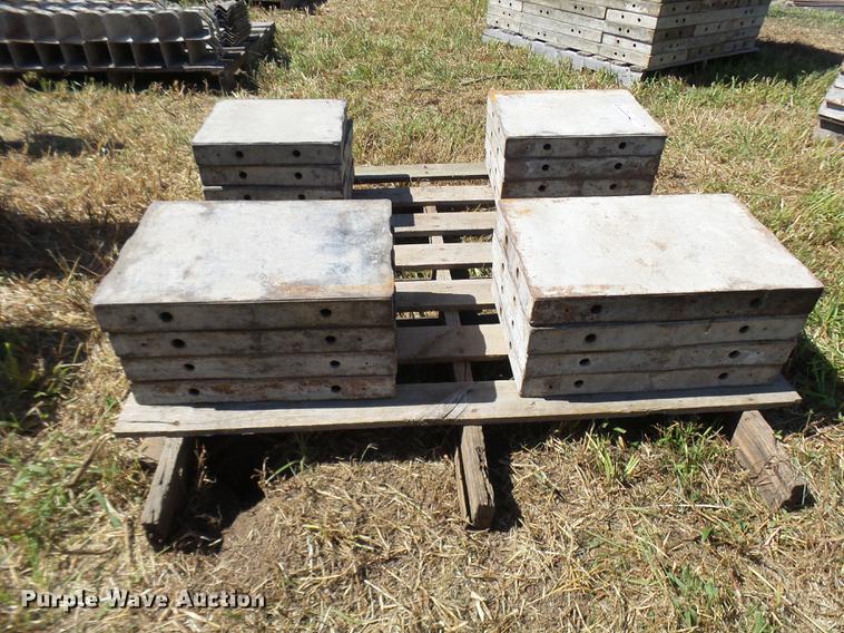 image for item DP9717 (16) steel concrete forms