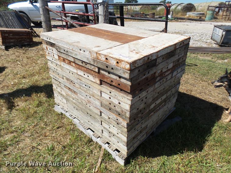 image for item DP9718 (64) steel concrete forms