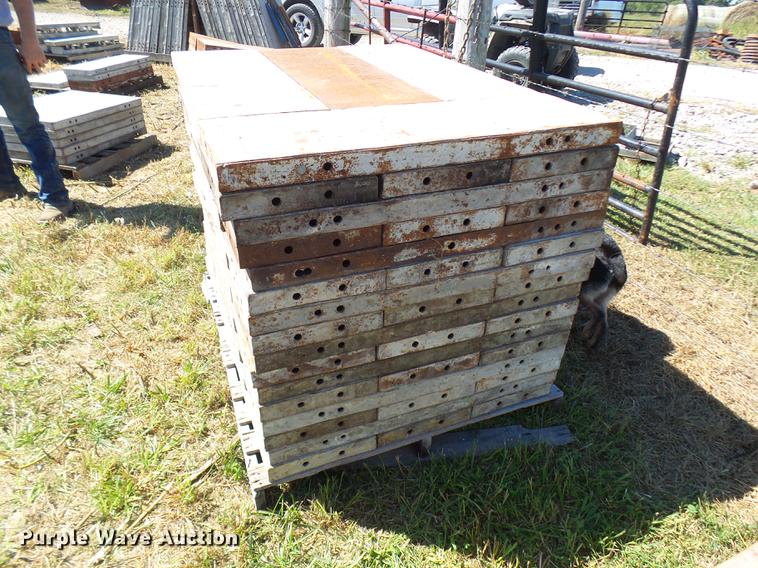 image for item DP9718 (64) steel concrete forms